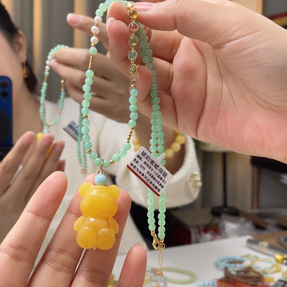 琥珀裸石未镶嵌蜜蜡吊坠