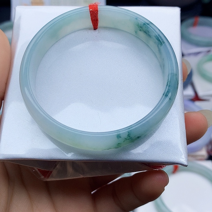 翡翠手镯未镶嵌缅甸天然翡翠A货55.6