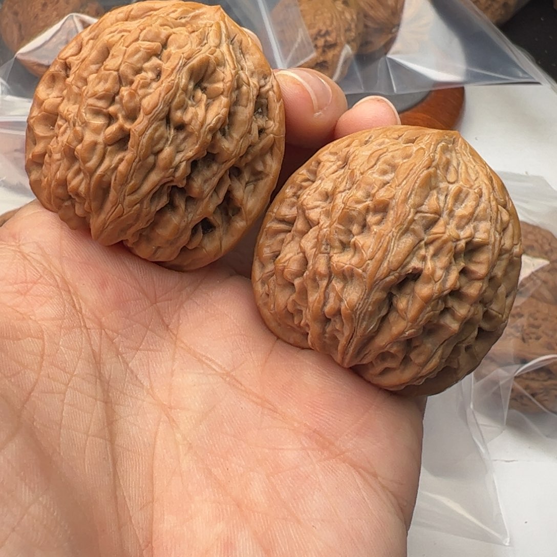 文玩核桃吊坠41虎头王