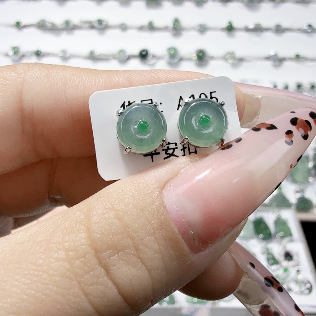 翡翠未镶嵌颈饰 翡翠