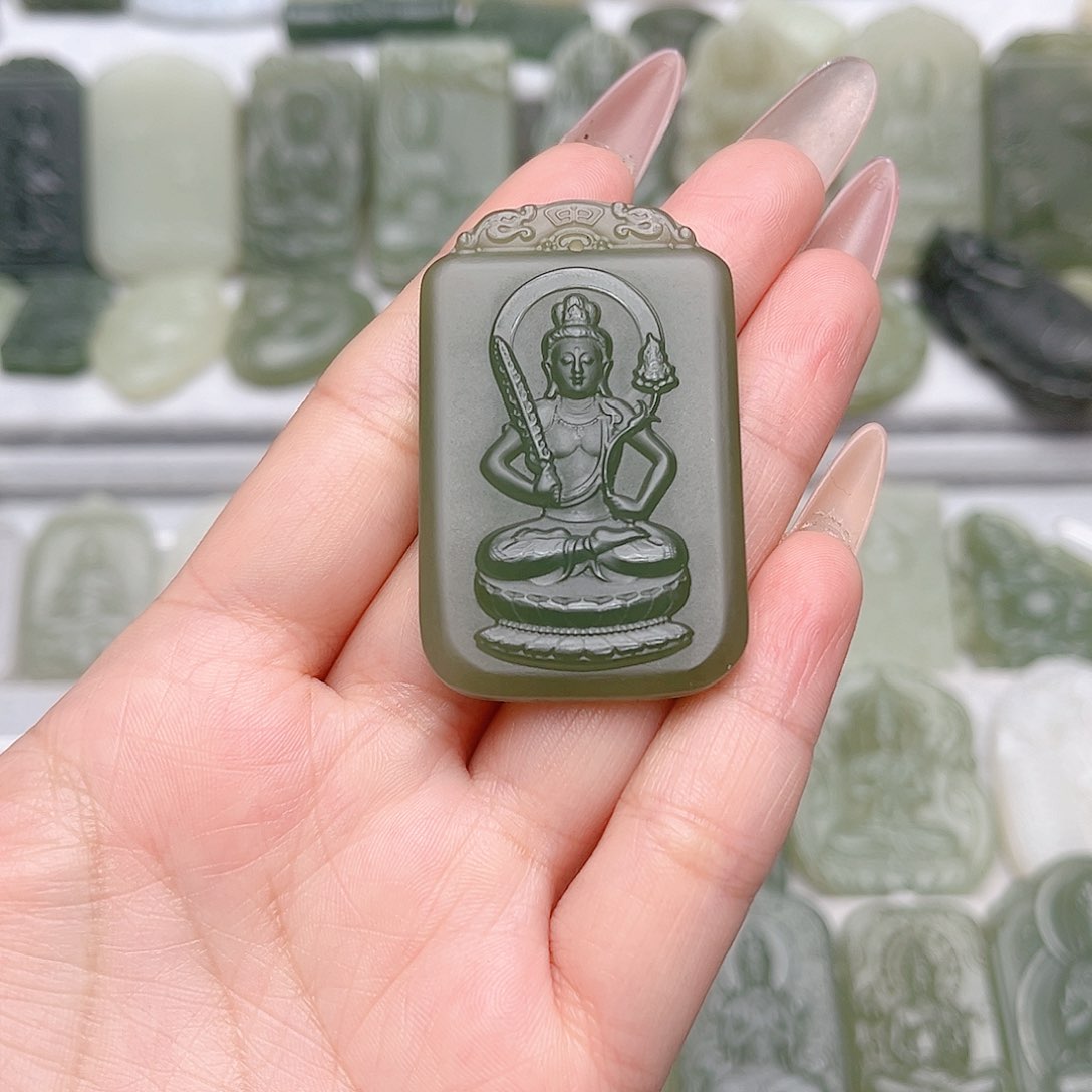 和田玉未镶嵌颈饰?*宝