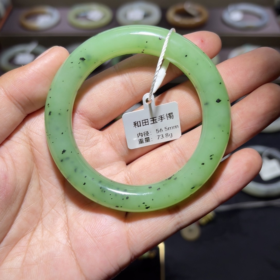 和田玉手镯未镶嵌56.5mm