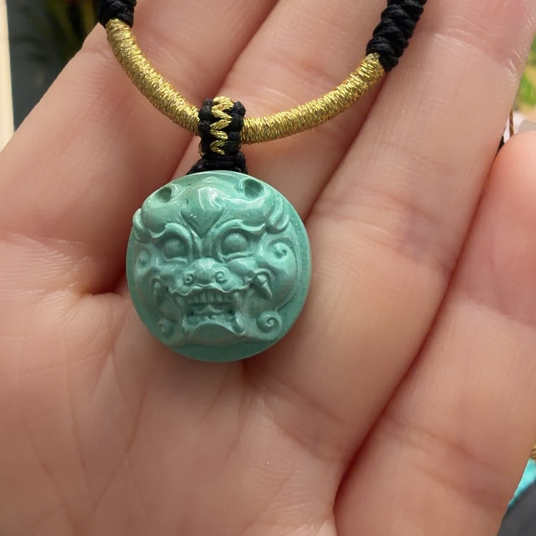 绿松石未镶嵌颈饰