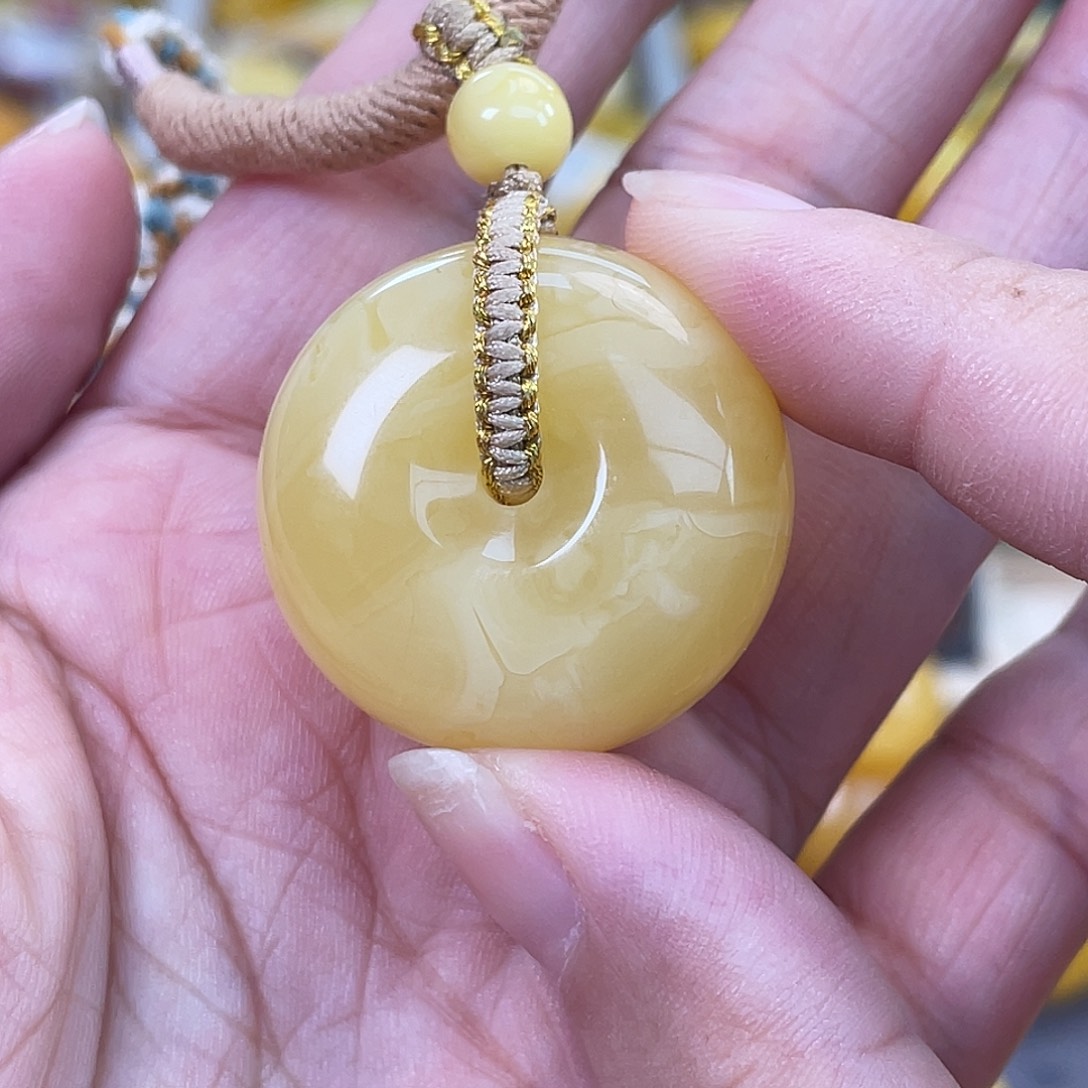 琥珀未镶嵌珠宝奇石h10