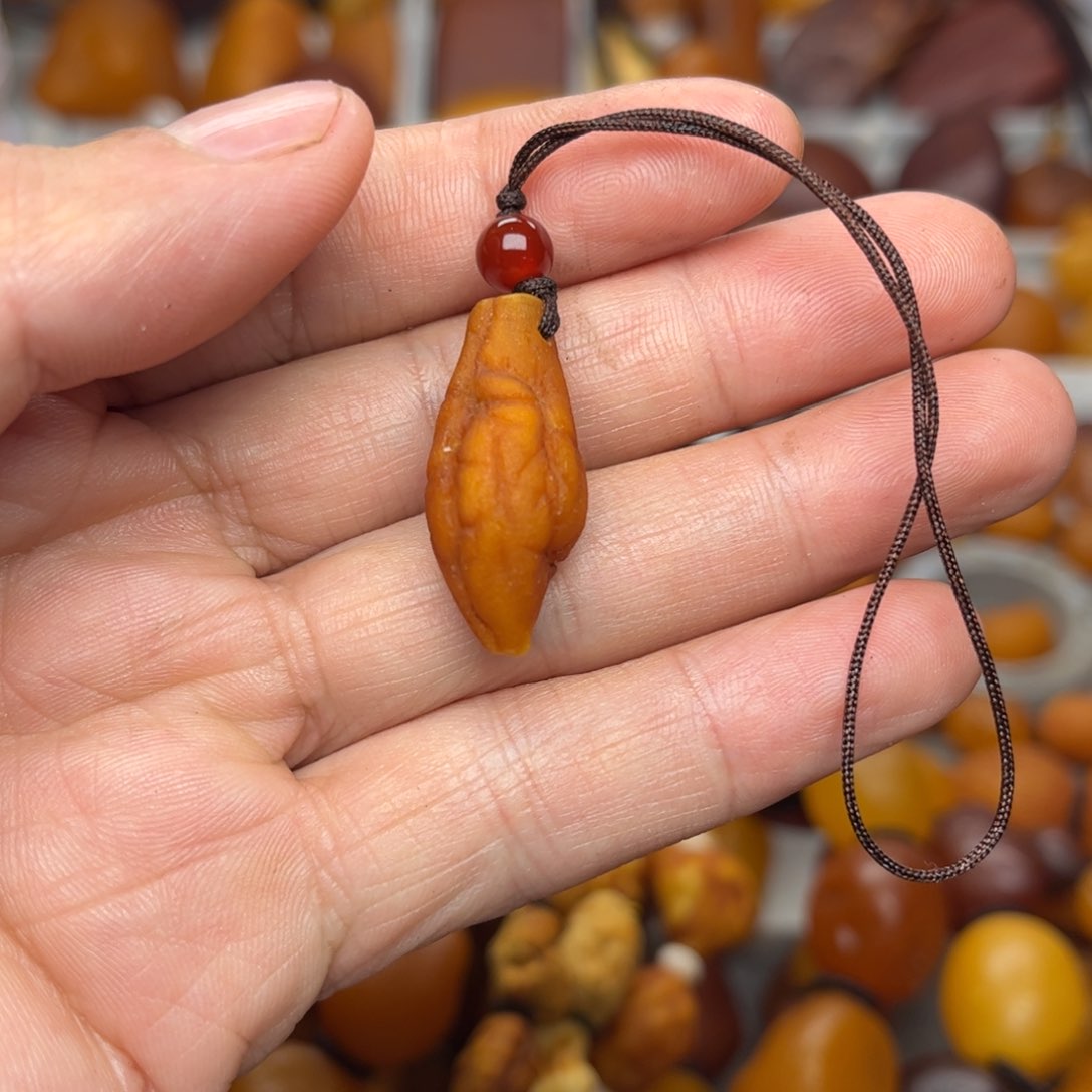 琥珀裸石未镶嵌天然蜜蜡吊坠
