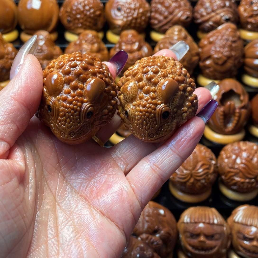 御***～橄榄核把件橄榄球