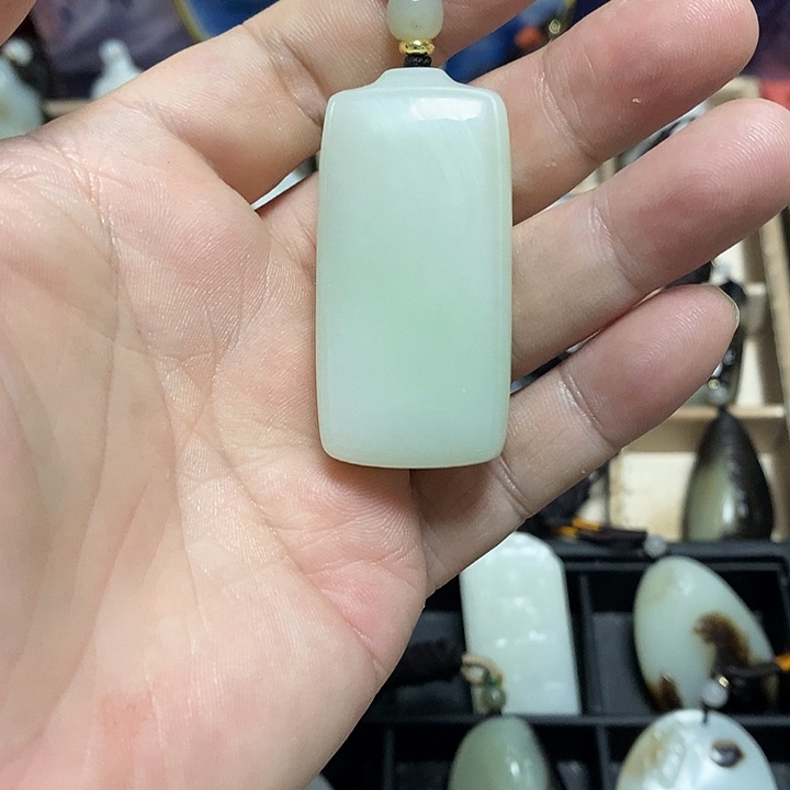 鵬***和田玉未镶嵌颈饰