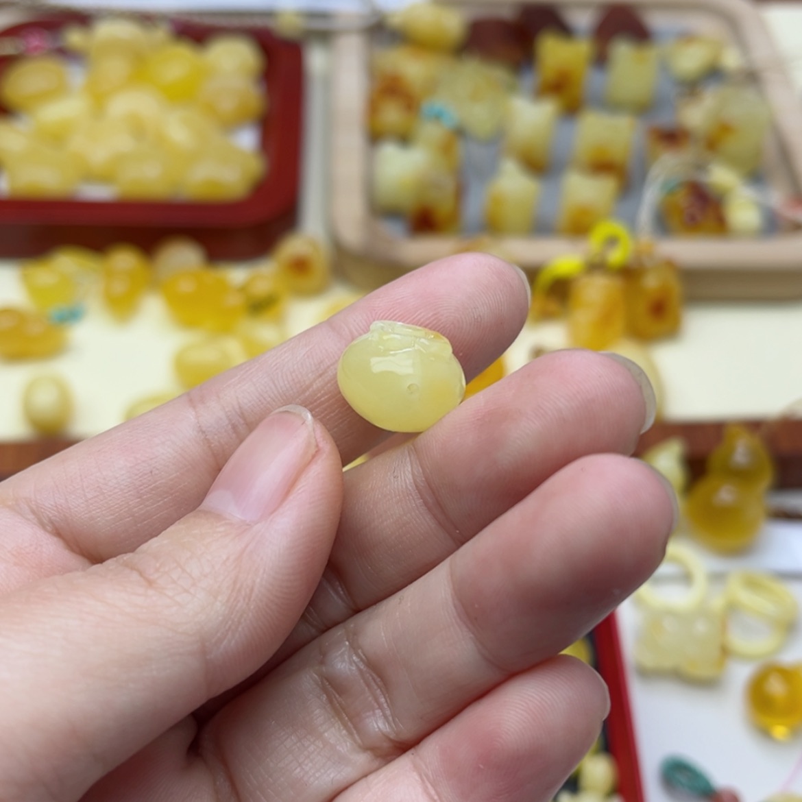 【闪购商品】蜜蜡裸石未镶嵌配饰