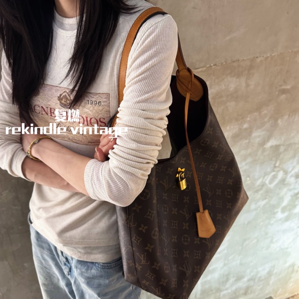 95新 LouisVuitton/路易威登 复燃精选/老花flower hobo单肩包18