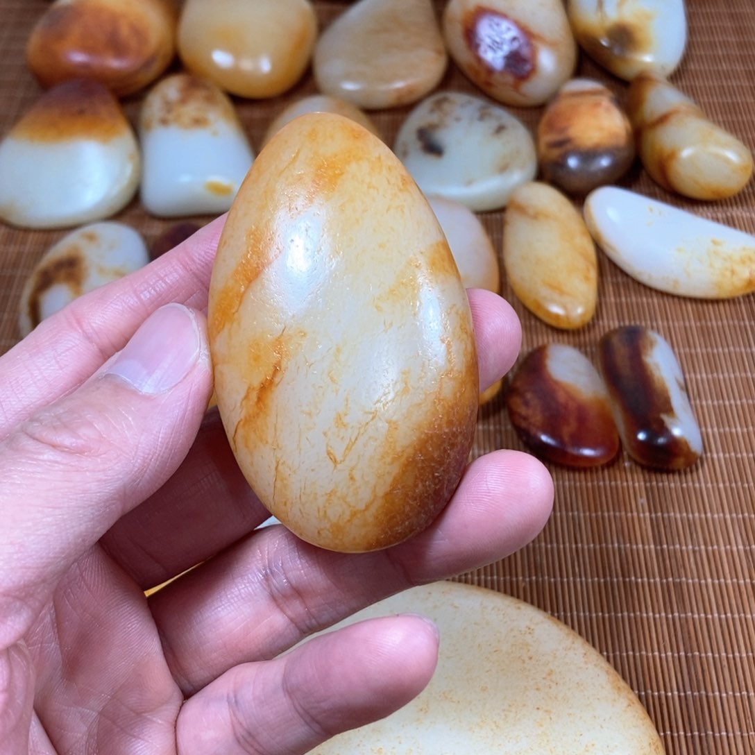 和田玉手把未镶嵌玉*