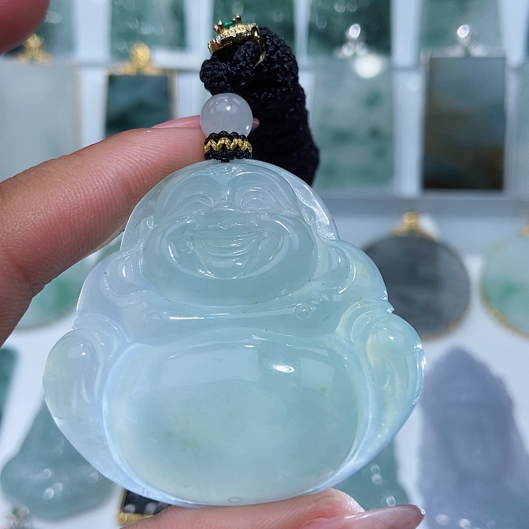 翡翠颈饰足银镶嵌