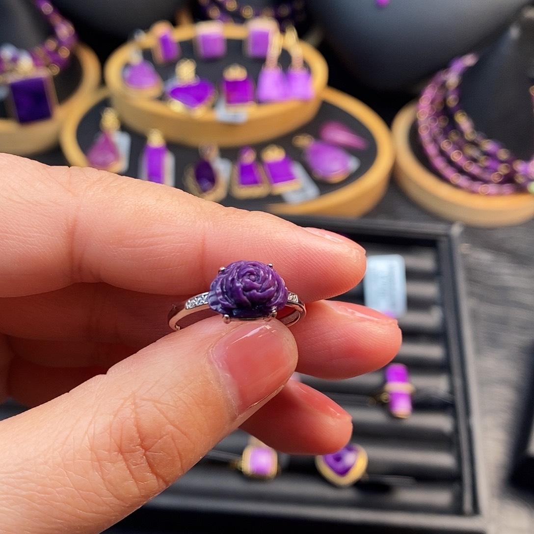 苏纪石（舒俱来）银S925镶嵌戒指