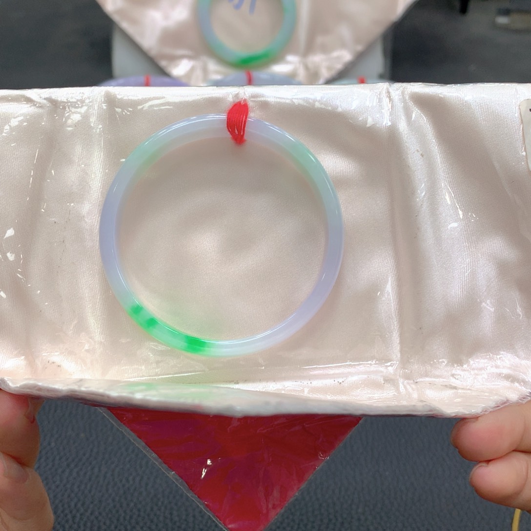 翡翠未镶嵌手镯1号