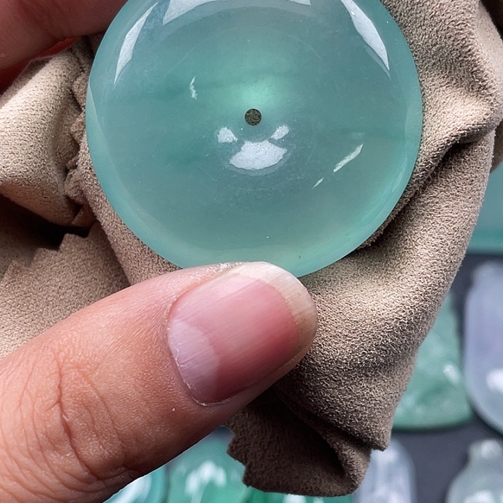 㣻*A平安扣，晴蓝色，微绵