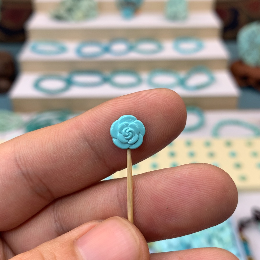 绿松石配饰未镶嵌