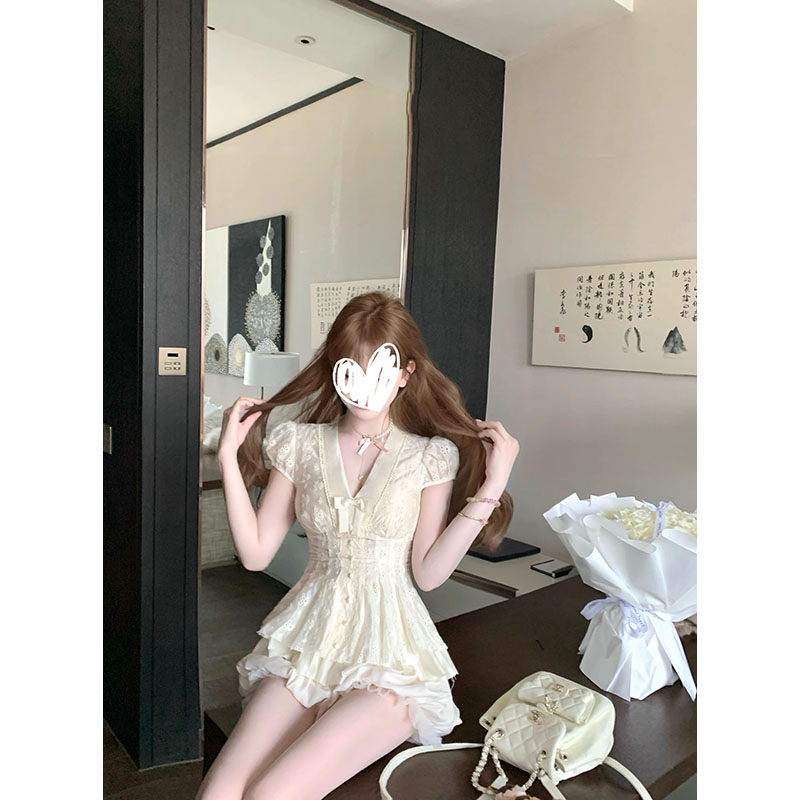 法式小香风蕾丝镂空短袖衬衫女设计感收腰显瘦上衣半身裙两件套装