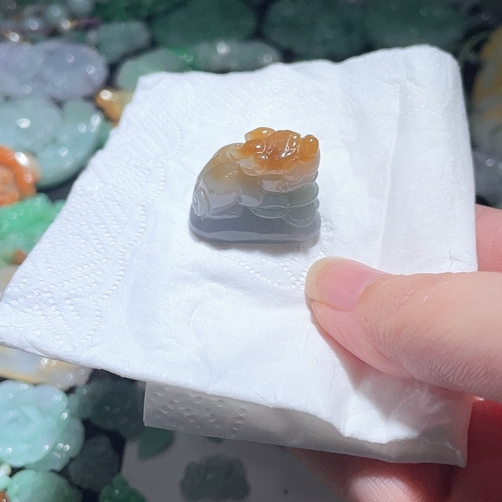 颈饰未镶嵌翡翠天