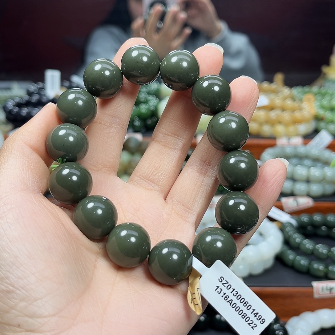 和田玉未镶嵌手链