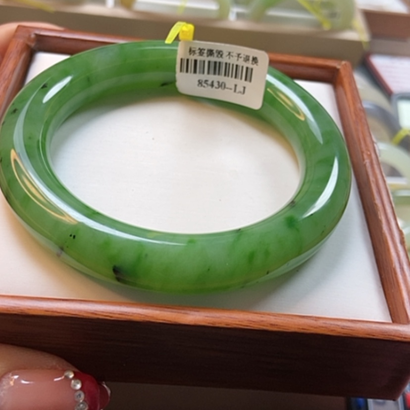 【闪购商品】和田玉手镯未镶嵌59