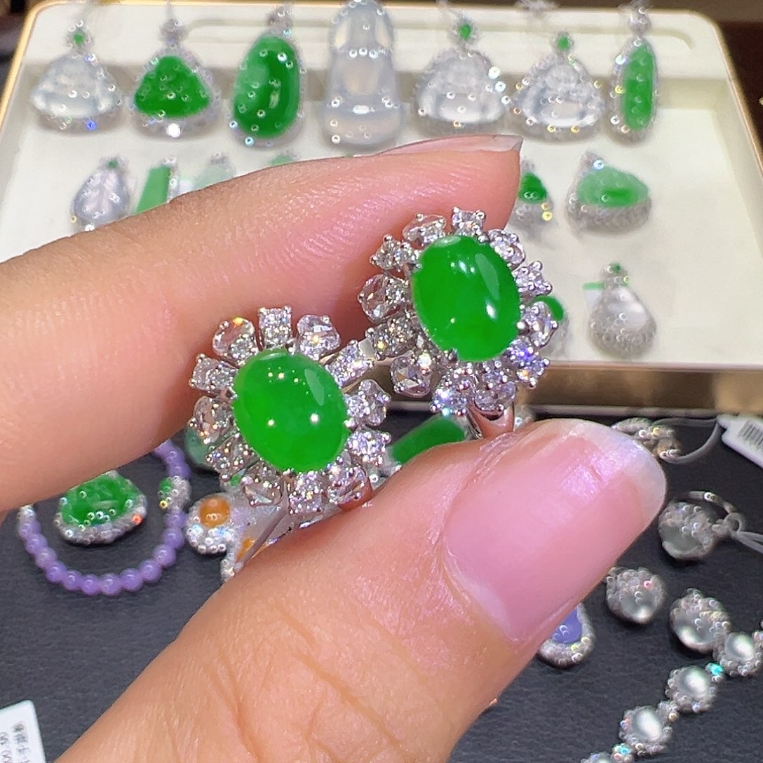 翡翠18K金镶嵌耳饰