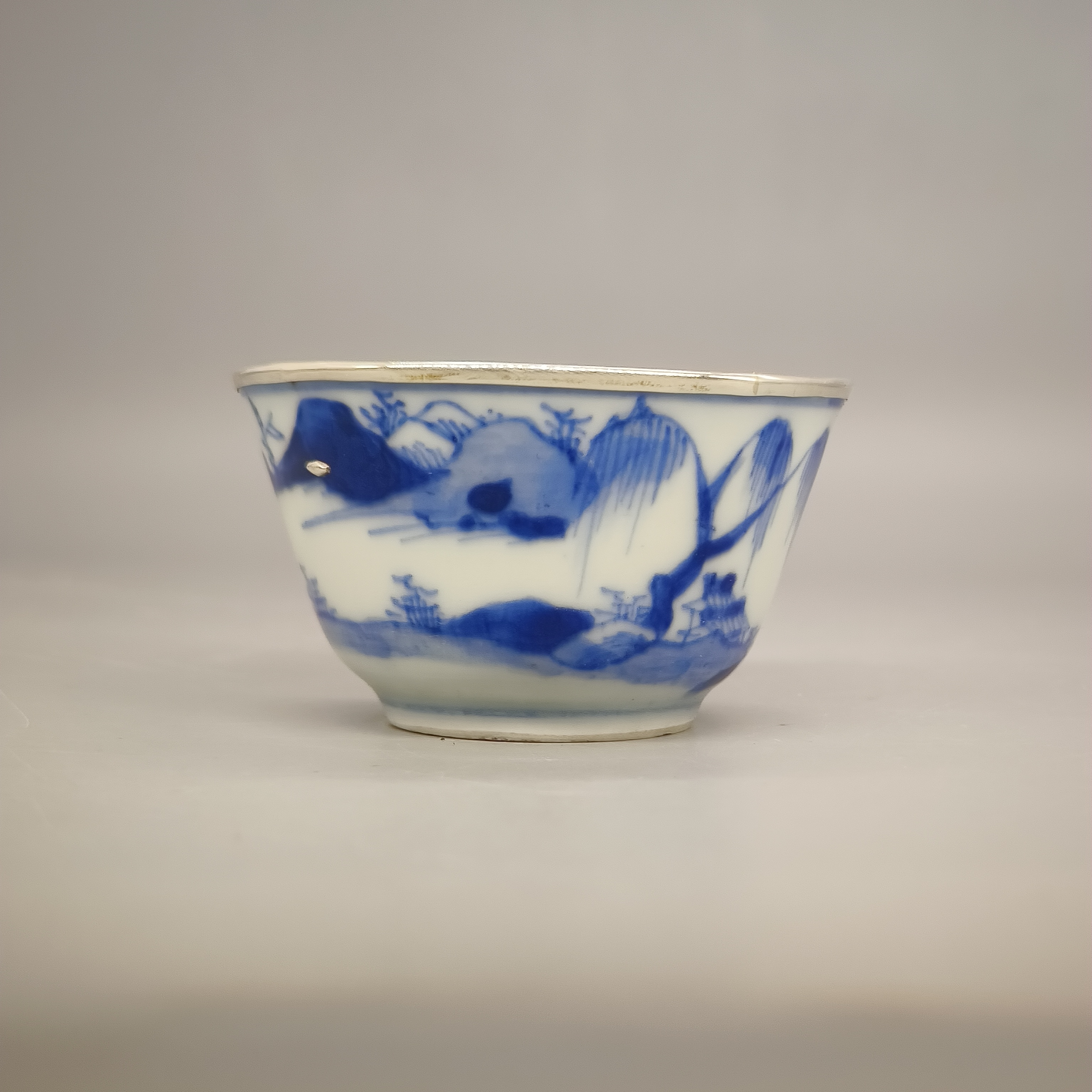 42502022*清康熙青花山水杯/瓷器四/江苏省文物总店