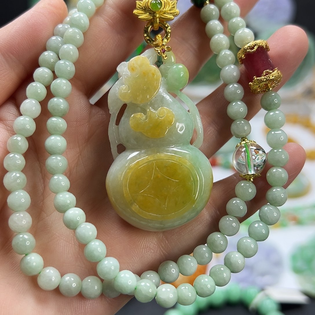 翡翠未镶嵌颈饰吊坠