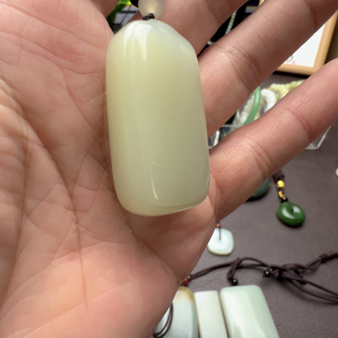 和田玉未镶嵌颈饰和田玉平安无事牌41*22*12.7mm