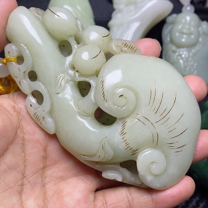 和田玉颈饰未镶嵌