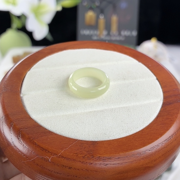 和田玉（糖玉）未镶嵌戒指i153果绿轮胎16.0不退换