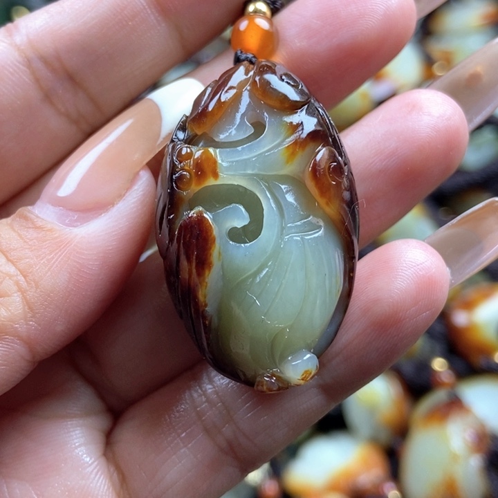 和田玉颈饰未镶嵌