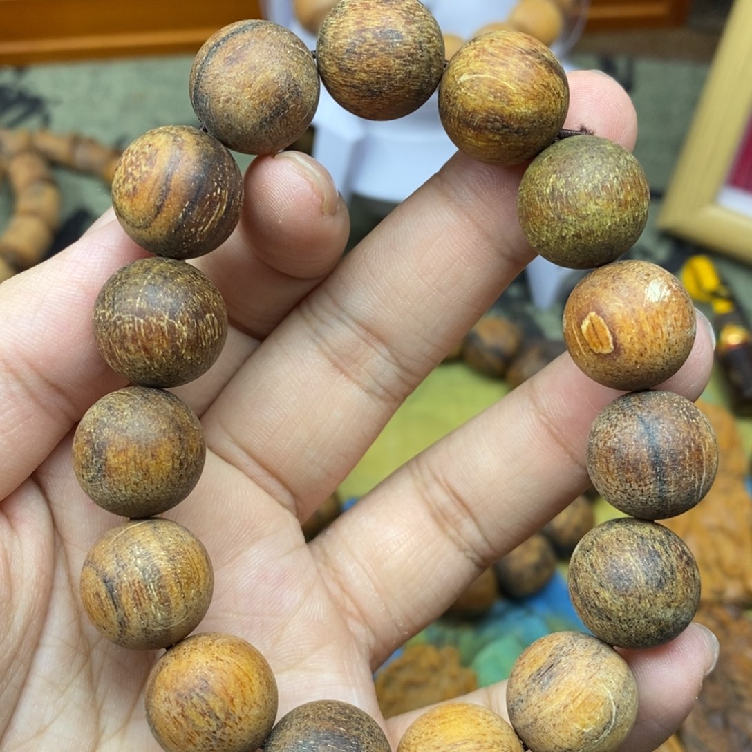 贡木贡木1.5微瑕手串手链