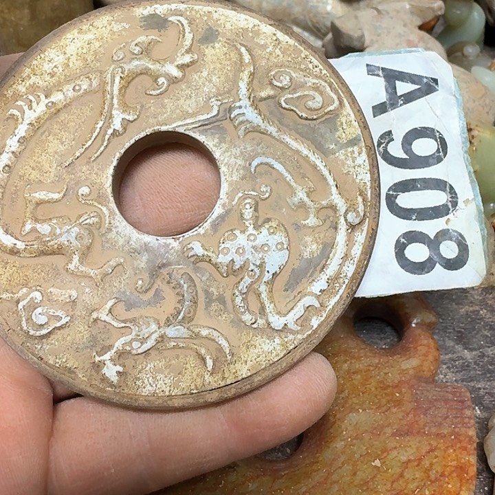 和田玉颈饰未镶嵌