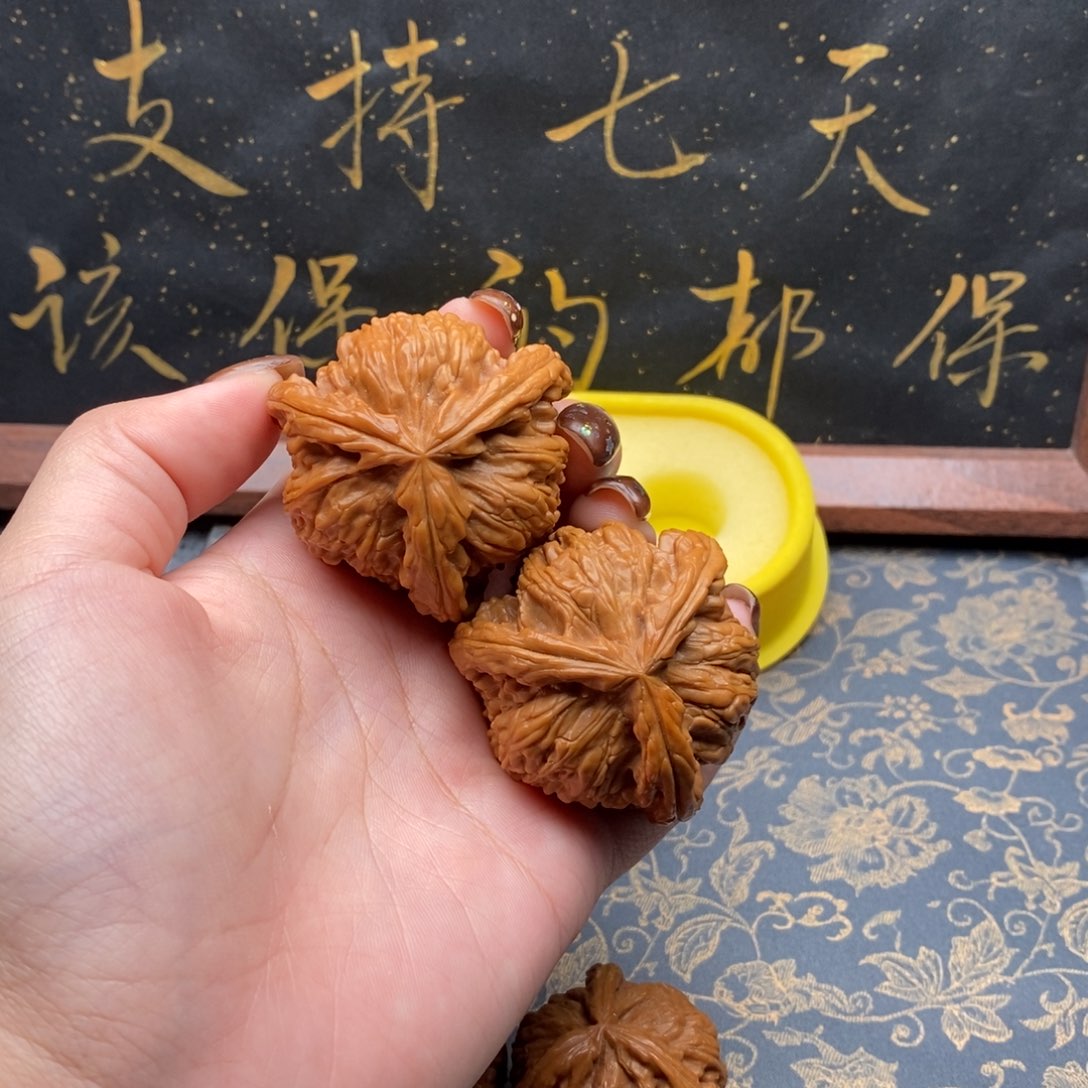 吊坠文玩核桃小**✘白狮子