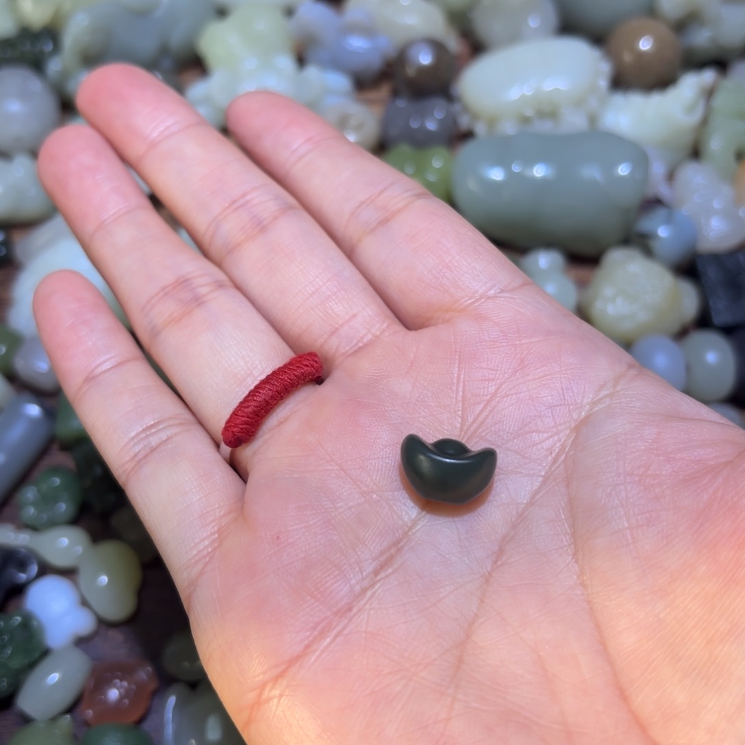 溜***呀和田玉未镶嵌珠宝半成品