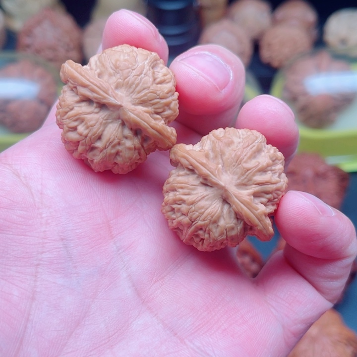 文玩核桃把件小众夜明珠31×30×24