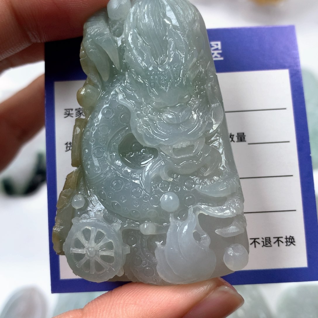 定制翡翠未镶嵌吊坠