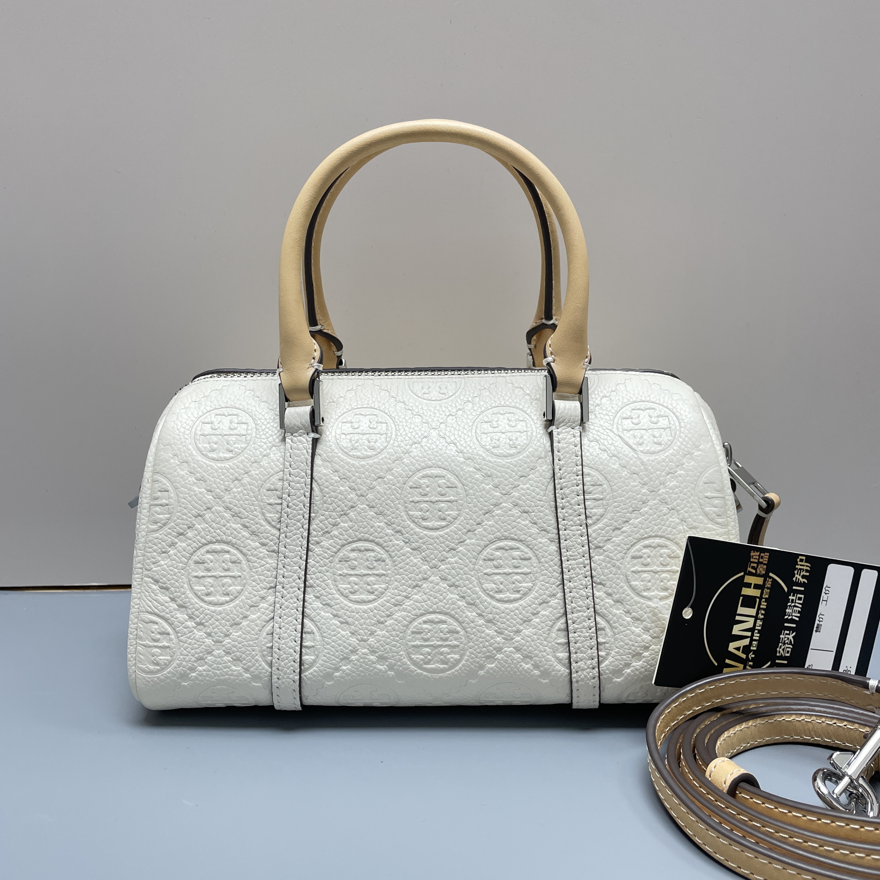 99新 TORY BURCH/汤丽柏琦 白色压纹波士顿包21*12*10cmE122005