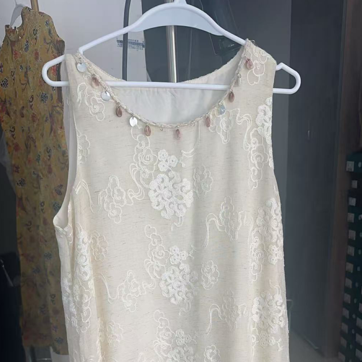 6095 夏季新款清新优雅风圆领珠饰无袖宽松背心连衣裙