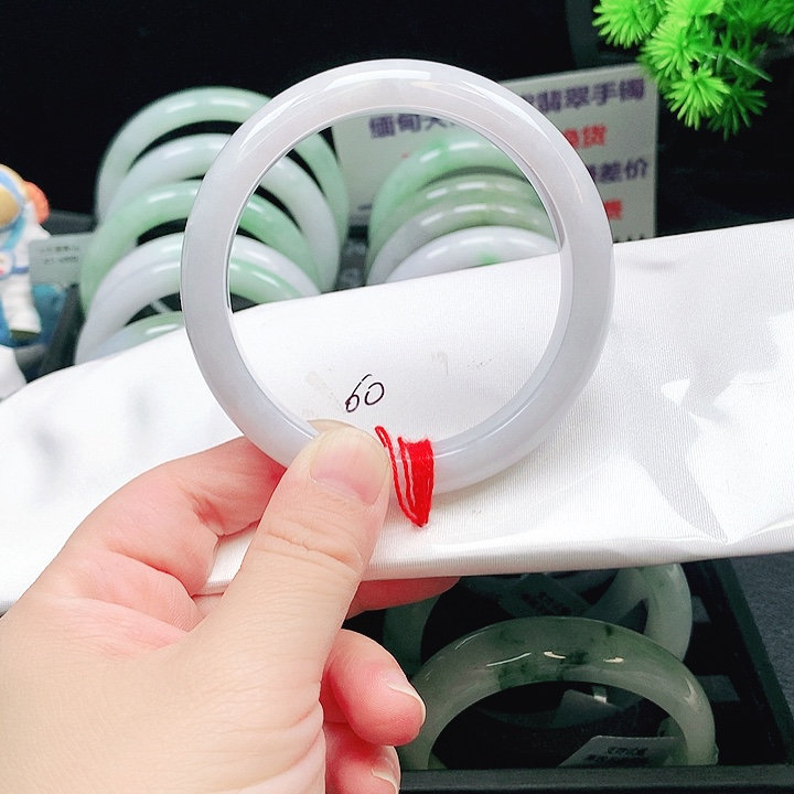 翡翠未镶嵌手镯410