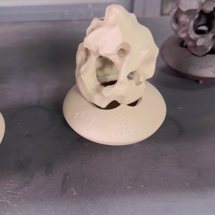 紫砂茶壶白太湖石香炉