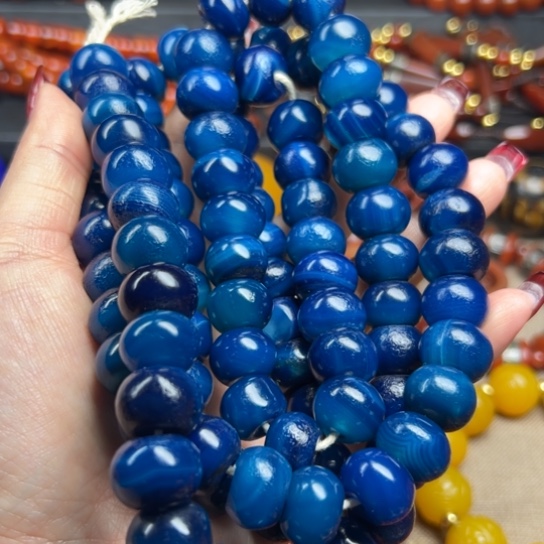 玛瑙/玉髓颈饰未镶嵌山***?