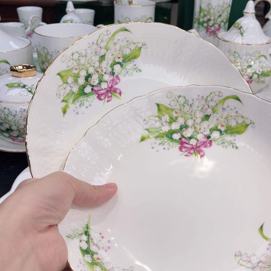 骨瓷两个汤菜盘————