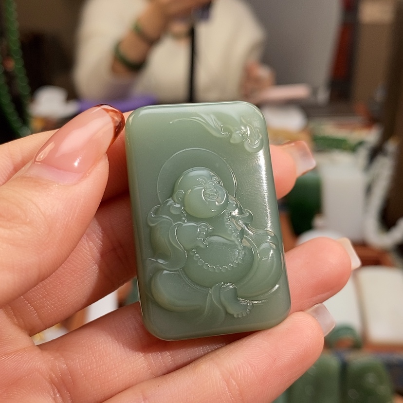 【闪购商品】吊坠(赠链)未镶嵌和田玉