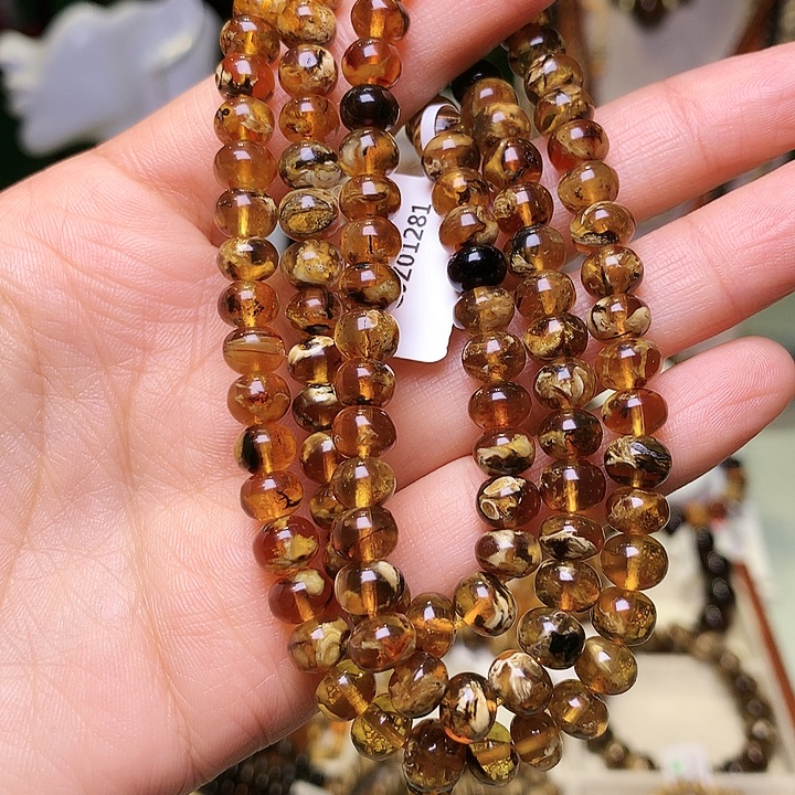 琥珀未镶嵌裸石抚顺琥珀