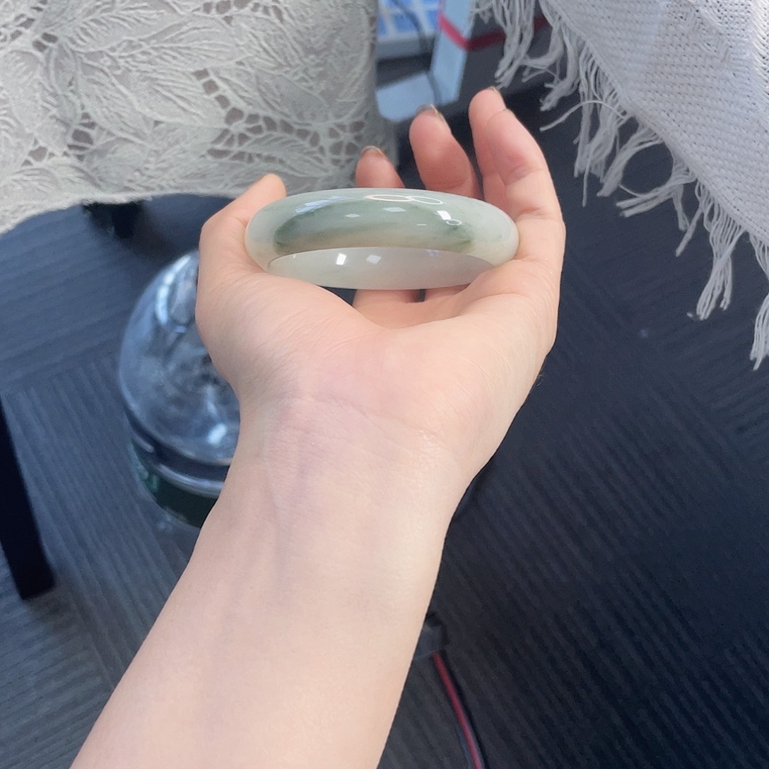 石英质玉未镶嵌手镯096