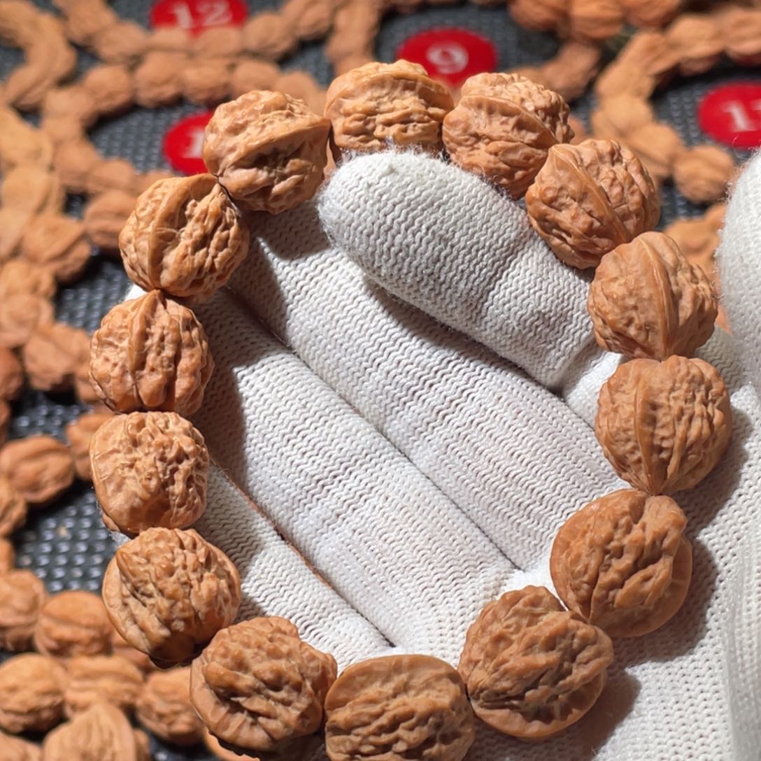 逆***满手串文玩核桃嵩山蛤蟆头原皮矮桩