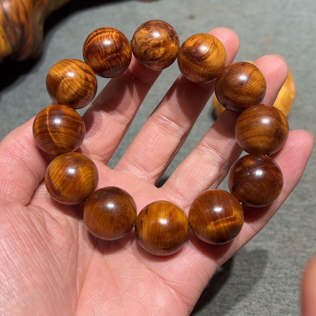 太行崖柏陈化太行有抹油