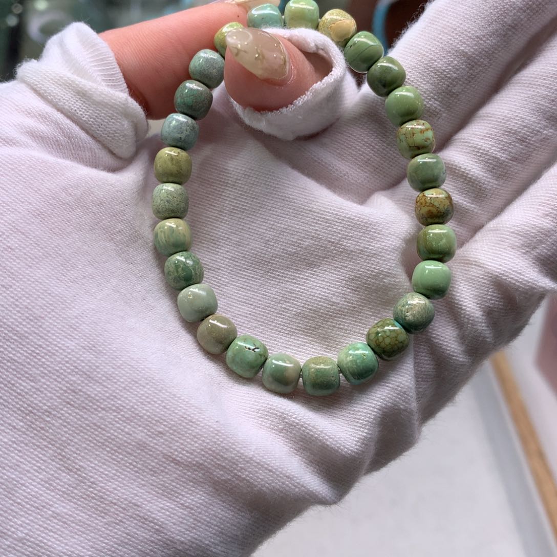 绿松石配饰未镶嵌