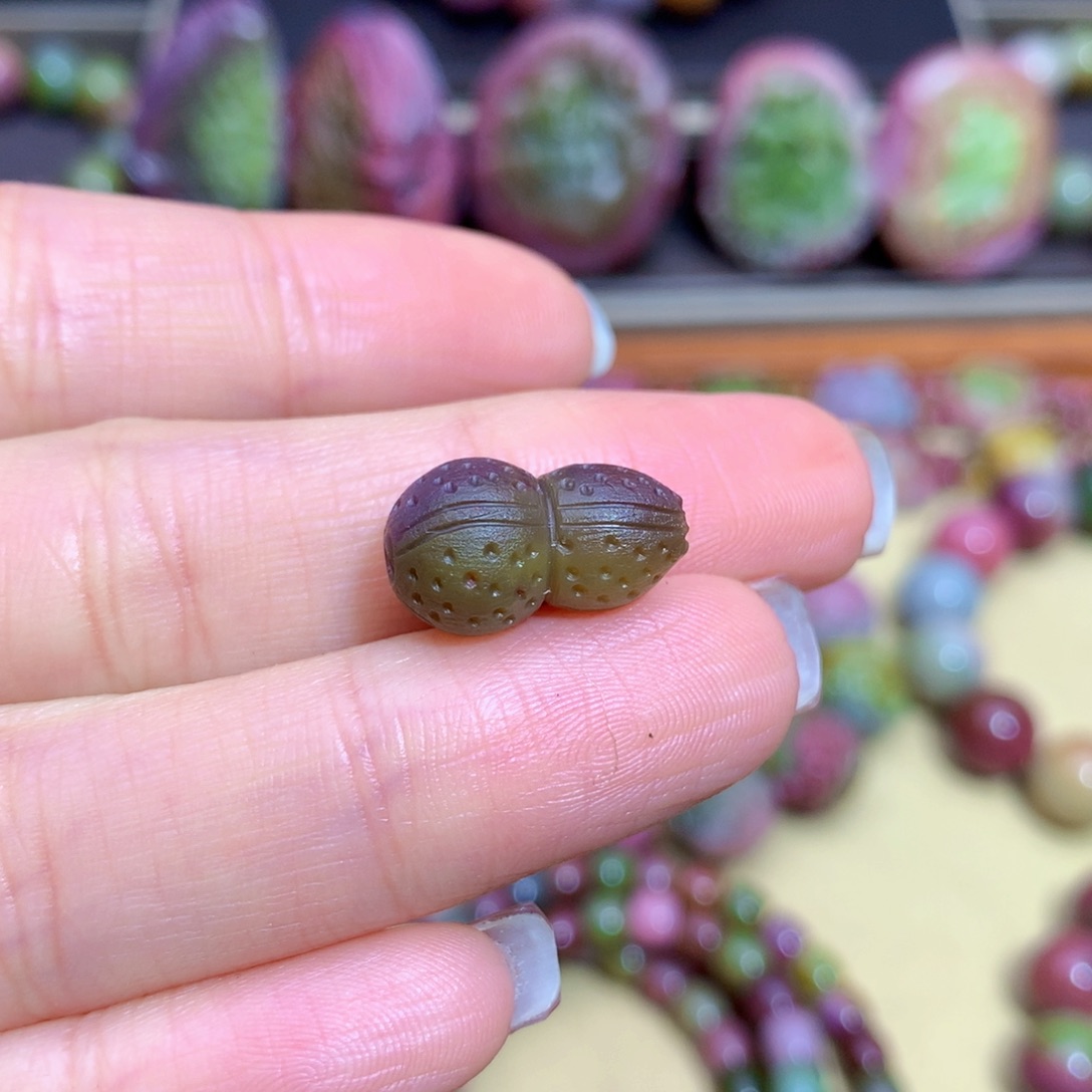 玛瑙挂件未镶嵌盐源