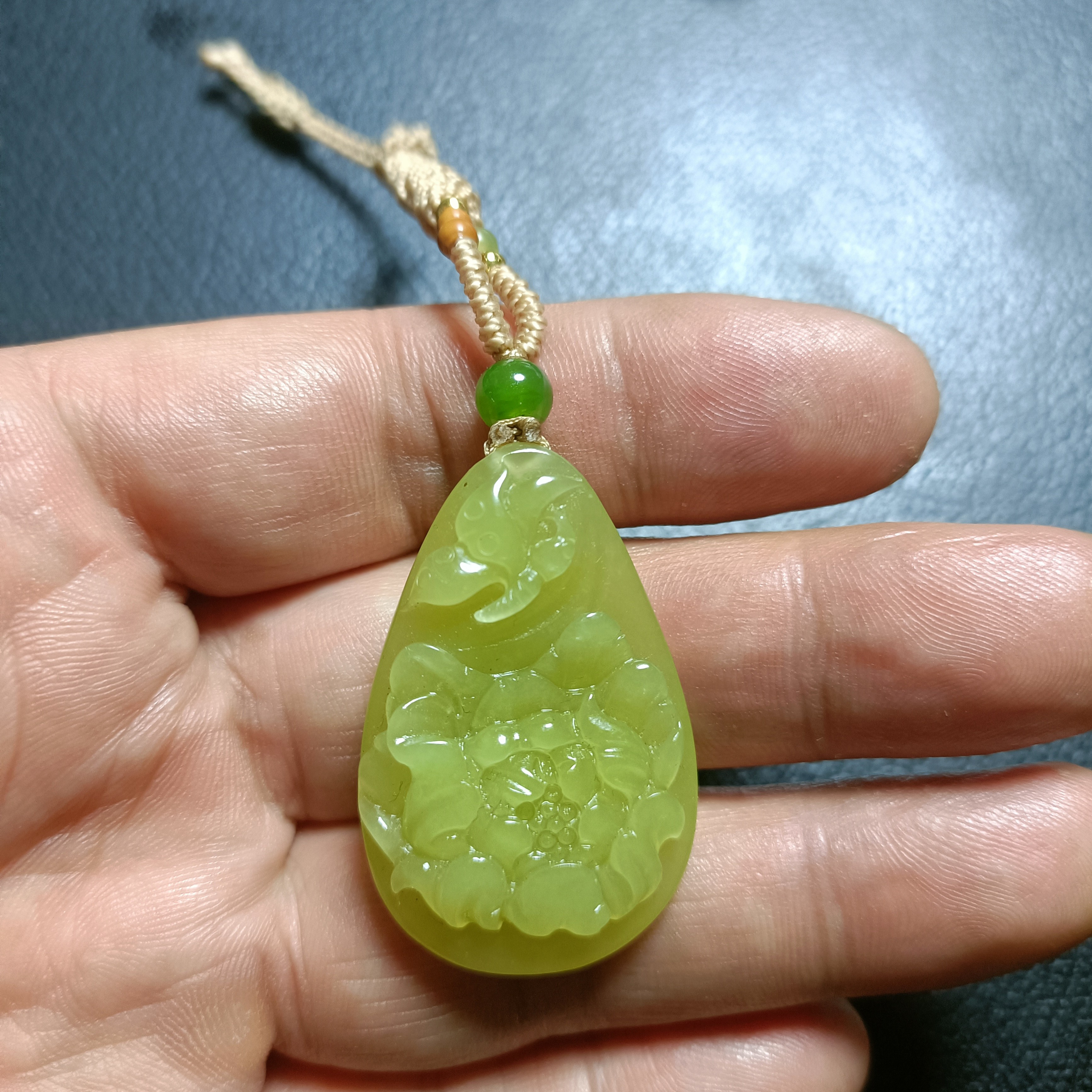 黄口料莲花精雕花开富贵男女款挂件送礼佳品